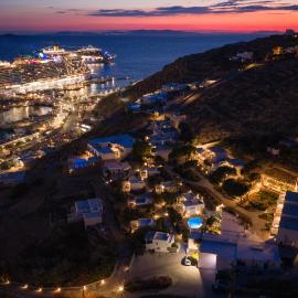 Rhenia Mykonos Hotel & Bungalows: Tourlos şehrinde bir otel