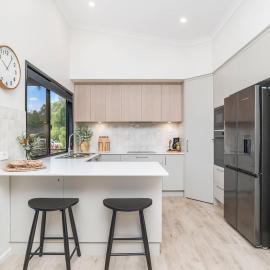 The Luxe Breeze Bungalow, hotel in Hervey Bay