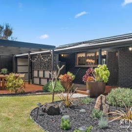 Black Pearl - Aldinga Beach - C21 SouthCoast Holidays