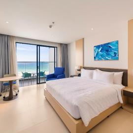 Arena Cam Ranh Seaview - Near Airport