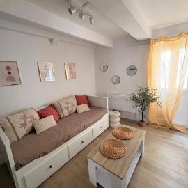 Charmant studio climatisé à deux pas de la mer