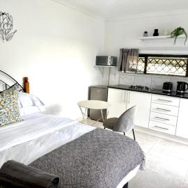 Cozy Private Room in Glen Austin, Midrand