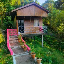 Hillside Highway Cottages, hotel a Shillong