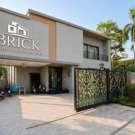 brick hotel & luxury suites