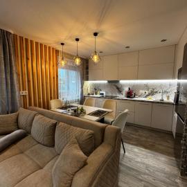AURA Amber Suite Warm Design Stay