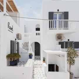Ravel Boutique Apartments, готель у місті Парікія