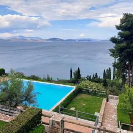 Villa Lemóni - Villa by the sea with swimming pool and amazing view, viešbutis mieste Xiropigado