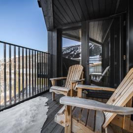 Modern ski-inn-ski-out apartment with sauna, Hemsedal