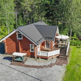 Holiday Home Kannelpirtti 2 by Interhome, hotel em Puromäki