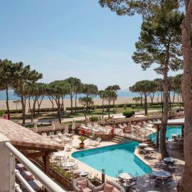 Grand Hôtel Du Lido - sur la plage d'Argèles, отель в Аржель-сюр-Мер