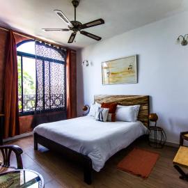 Maison Sahel - African Art & Coastal Serenity