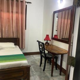 Courtyard Hostel Negombo, hotel u Negombu