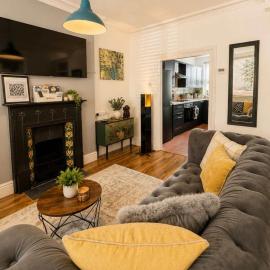 3 Bedroom Stunning Home - Peaceful Area