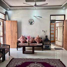 Chandigarh Waale - Furnished 2BHK Independent – hotel w mieście Kharar