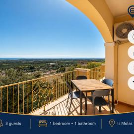 Estay - Casa Oskar - AirCon - WiFi - Parking - Views, hotel i Is Molas 