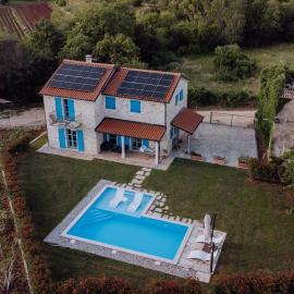 Villa Francesca with Private Pool & Designer Interior, hotel v destinácii Kaštel