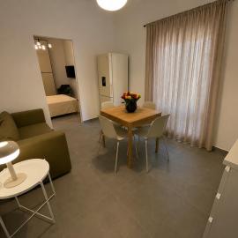 Moon Apartments A, hotel in Soverato Marina