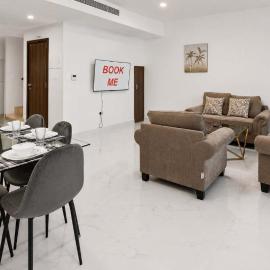 Free housekeeping visits during your stay - StayShort - Family Villa for 6 with Waterpark Access, hotel i ‘Ūd al Bayḑāʼ