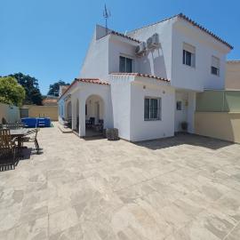 Oasis de paz en el Campo de Gibraltar, hotelli kohteessa Los Barrios