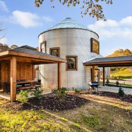 Farm Silo with Mountain Views & Hot Tub, hotel a Chattanooga