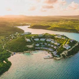 Beachfront Villa at Nonsuch Bay Resort with Panoramic Ocean Views, hotel a Freetown Village