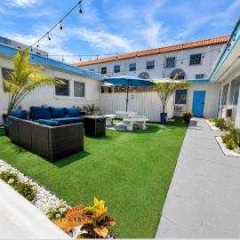 Ocean Hollywood Suites by The Gold Nests