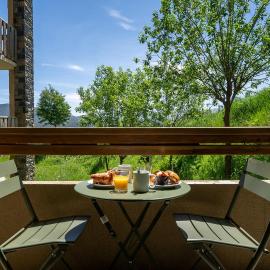 L'Orée des Cimes-T3 cosy-accès pistes-Balcon，安格勒的飯店