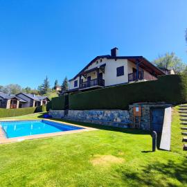 Apartamento con piscina en Osseja