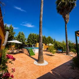 El refugio de Marmolejo, piscina, barbacoa y grupos hasta 20 personas