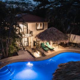 Coco Garden Suites, hotell i Coco