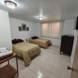 CASA VISTA Aeropuerto -HABITACION DOBLE AVA, Hotel in Mexiko-Stadt
