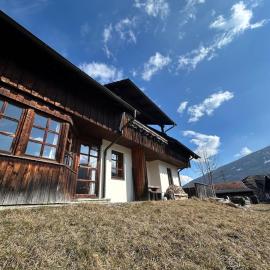 Höf Hof Appartements - Traditional cozy mountain house with view and garden