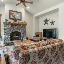 Lodges 1140- Spacious Townhome on Golf Course, ξενοδοχείο σε Old Mammoth