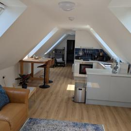 Glastonbury Coach House