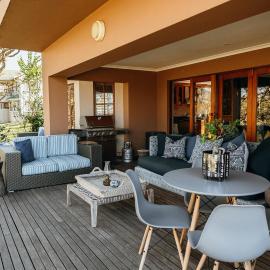Cwebile Self-Catering Game Farm House, hotel Wintertonban