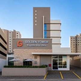 Golden Tower Express Braz Olaia by Fênix Hotéis，里貝朗普雷圖的飯店