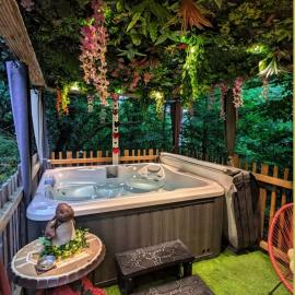 La Cabane Enchanteresse, hotel in Illoud