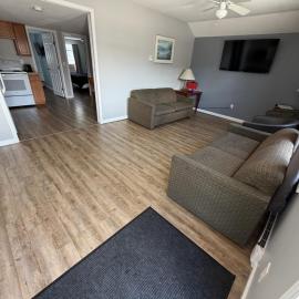 Pet Friendly Walk to Lake Firepit And Grill, hotel in Geneva