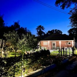 Calypso House، فندق في ماراثياس