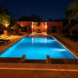 Grande Villa - Piscine Privée idéal pour Famille et groupe, Hotel in Ngaparou