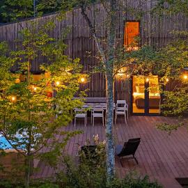 La Râu 663A - Riverside Mountain Chalet with Outdoor Jacuzzi