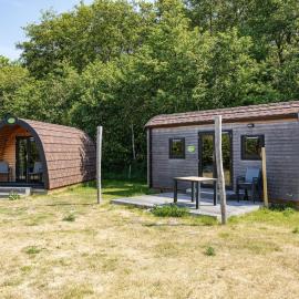 Living outdoors together, sleeping under one roof and waking up surrounded by greenery