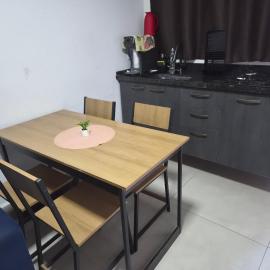 loft 15 em Salto Acomoda até 4 pessoas rede urbana, hotel in Salto