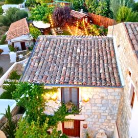 LA DIMORA DI PIETRA - Madonie Suite & Garden - Luxury Exclusive Villa with Heated Outdoor SPA & Private Park