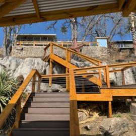 Mid-Century Modern Lake House with Private Waterfront Pool & Boat Dock, hotel a Marble Falls