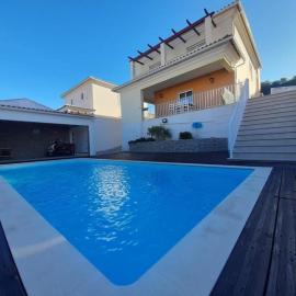 Villa with pool in Setubal, 15 min from the beach
