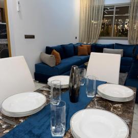 Appartement 3 chambres, Clim, wifi, Netflix, cuisine équipée, hotel in Azrou
