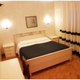 Hotel Pisani, hótel í Taranto