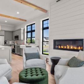 New Luxury Condo - Egg Harbor-Indoor Pool Gym, Hotel in Egg Harbor