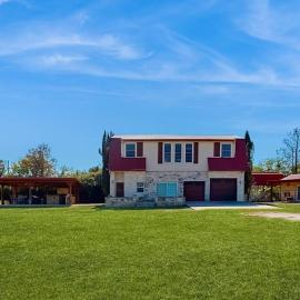 4-Bedroom Spacious Home with Guest House & Pool, Located on 9 Acres of Land, hotel a Spicewood